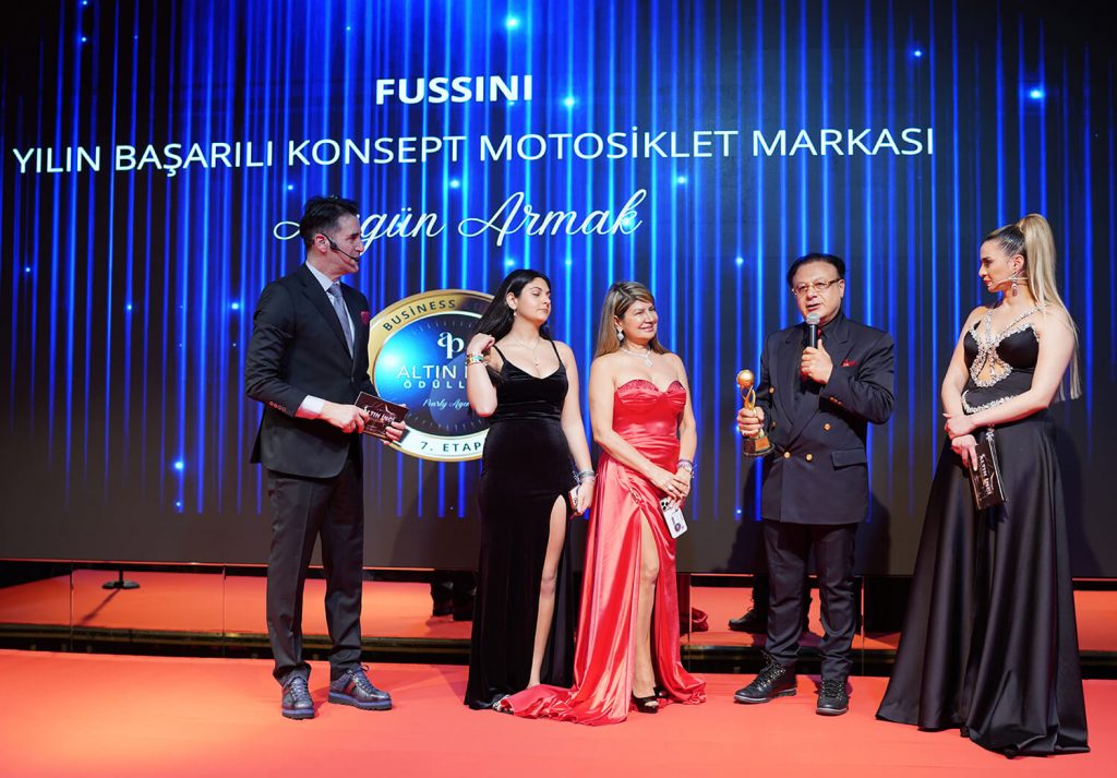 Armak-Receive-Award-2024